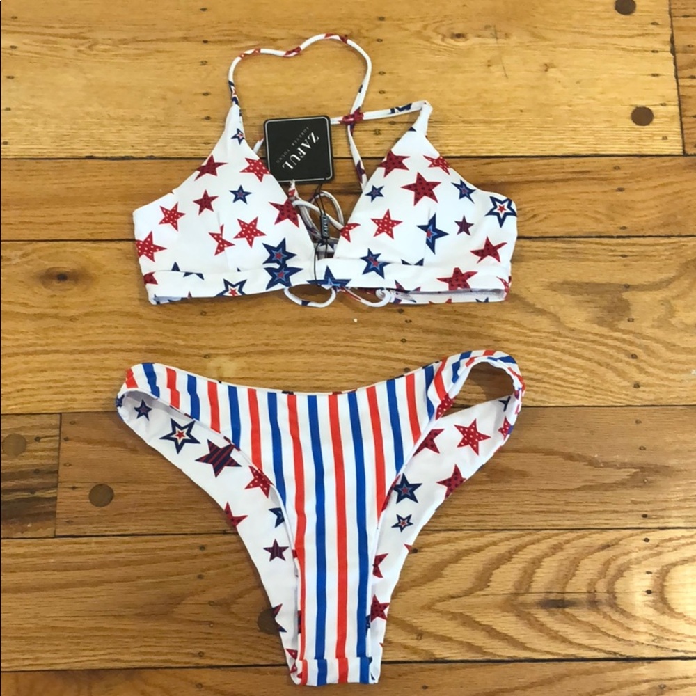 Star bikini, never worn!!